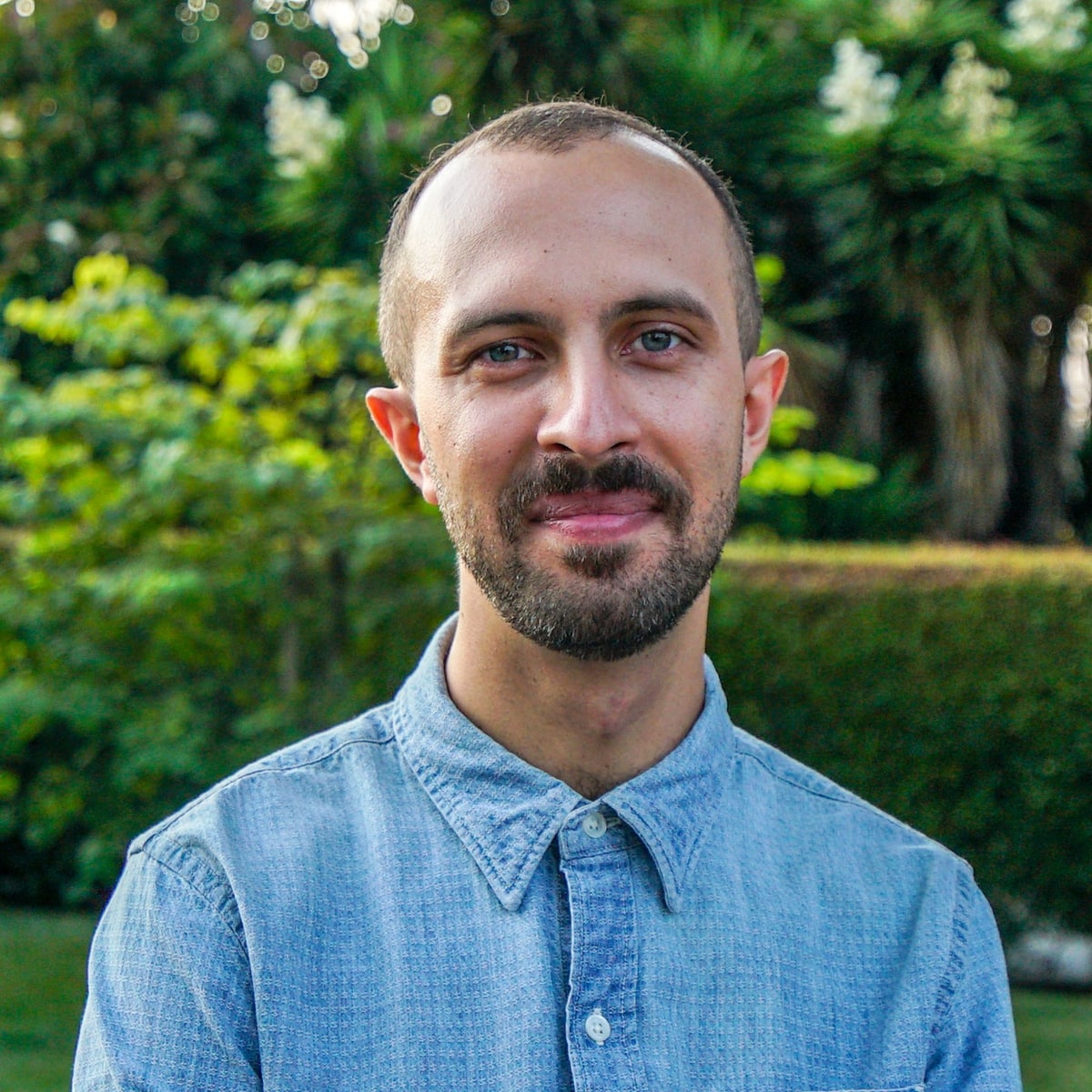 Zak Accuardi outdoors in a light blue shirt